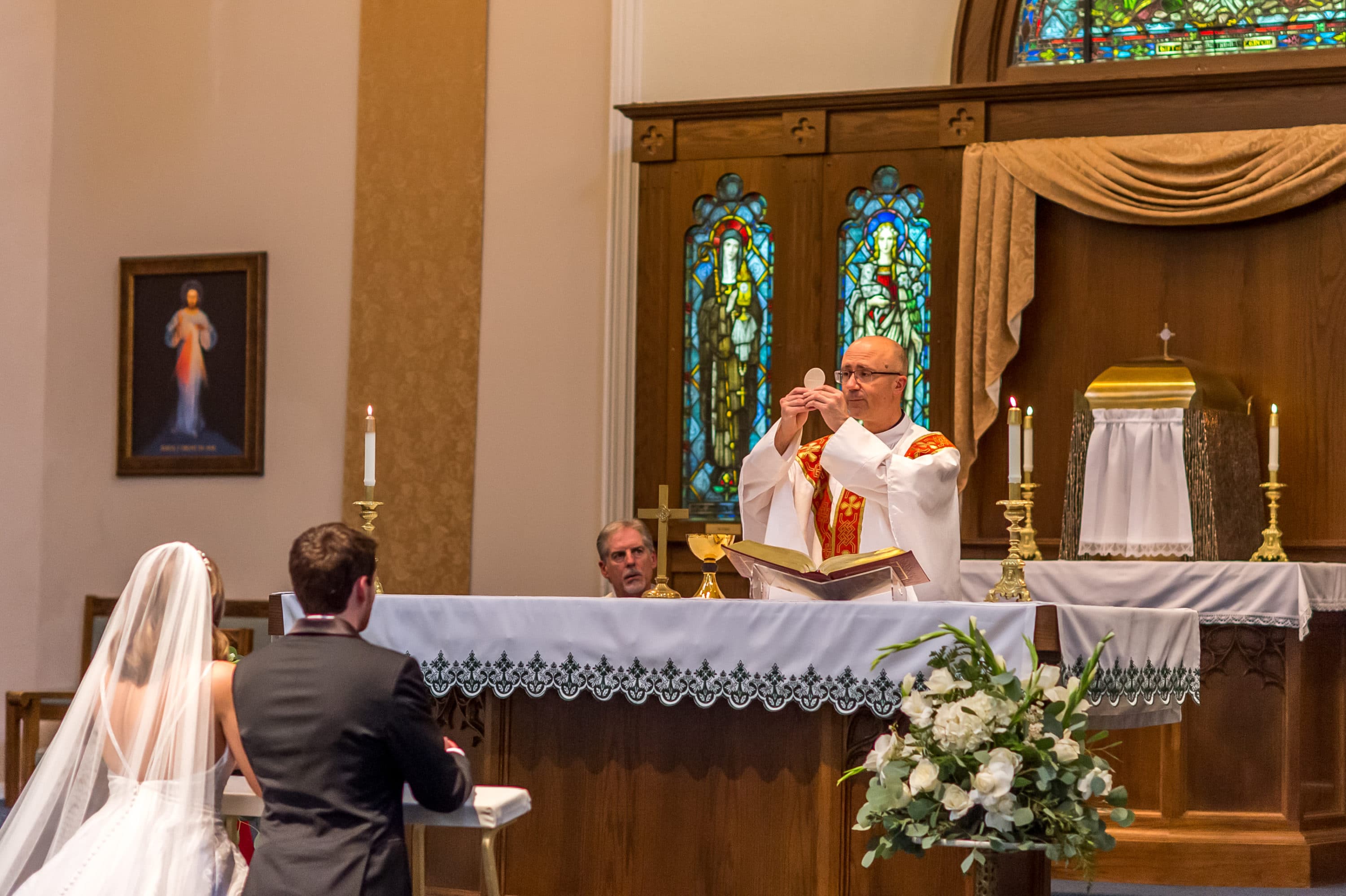 Nuptial wedding Mass during Blessed Sacrament Denver wedding ceremony.